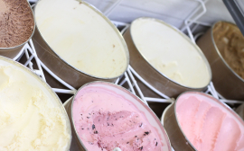 Маркированное мороженое и сыры подешевели для потребителей