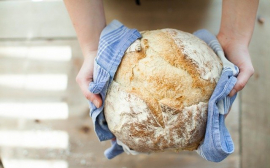 Медики рассказали, в чём опасность полного отказа от хлеба