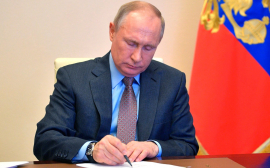 Бывший разведчик США: Путин сумел заработать для России миллиарды в условия давления со стороны Запада