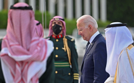 Саудовская Аравия в отношениях с США ведет хитрую игру «в темную»