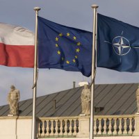 Польский политик: В НАТО нас считают страной второго сорта