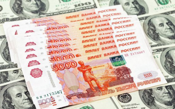 Россияне начали массово скупать валюту‍