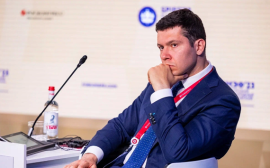 Антон Алиханов провел несколько двусторонних встреч на полях ПМЭФ-2024