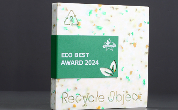 В сентябре 2024 года REDMOND стал лауреатом премии ECO BEST AWARD: антипригарное мультипокрытие REDMOND Ecoglass было отмечено экспертным жюри.