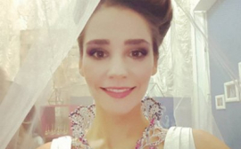«Хочу быть королевной»: Глафира Тарханова выбирает свадебное платье