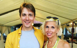 «Как на Сташевского похож!»: Алена Свиридова представила своего 37-летнего красавца-сына