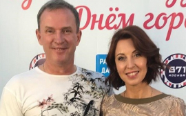 «Вы сгорели, нельзя так загорать»: Перенесшие рак кожи Наталья Сенчукова и Виктор Рыбин забыли о безопасности