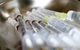 Эмер Кук: «Россия и Китай не запрашивали разрешение EMA на свои вакцины»
