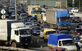 Эксперт: введение ограничений для грузовиков в Москве снизит расходы бизнеса из-за пробок