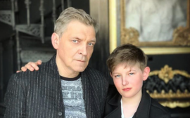 12-летний сын Александра Невзорова не ходит в школу и не общается со сверстниками