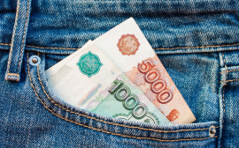 Экономист дал советы, куда россиянам надёжнее вкладывать деньги