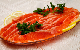 Компания "Санта Бремор" приостановила поставки красной рыбы в Россию