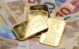 Россияне переводят свои долларовые накопления в золото