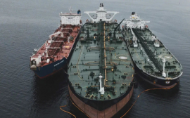 Перегружаемая российская нефть с одного танкера на другой поставила новый рекорд