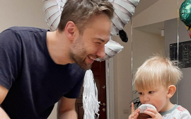 Дмитрий Шепелев поделился с подписчиками фотографией с двухлетним сыном