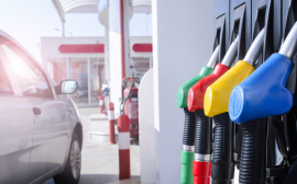 На российском рынке снизились цены на автомобильное топливо