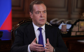 Дмитрий Медведев заявил об ответе РФ в случае вмешательства во внутренние дела