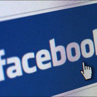 Facebook удалил пост о подростке-гее