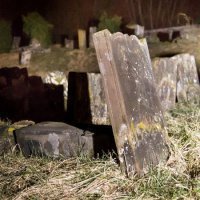 Во Франции неизвестные злоумышленники осквернили 40 христианских могил