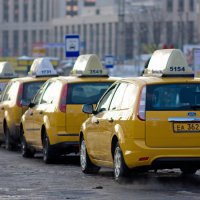 В 2017 году не оплатившие штрафы таксисты Москвы не получат субсидий