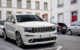 Jeep заявил о старте продаж нового Cherokee в России