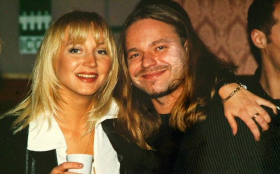 В Сети появилось архивное фото юных Владимира Преснякова и Кристины Орбакайте в обнимку