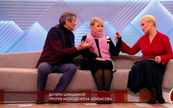 Дочь Лидии Федосеевой-Шукшиной требует развода матери с Бари Алибасовым