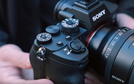 Компания Sony начала приём заказов на «беззеркалку» a7R IV за 299,99 тыс. рублей