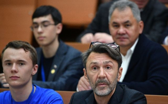 Сергей Шнуров признался, что пытался списать Географический диктант у Сергея Шойгу