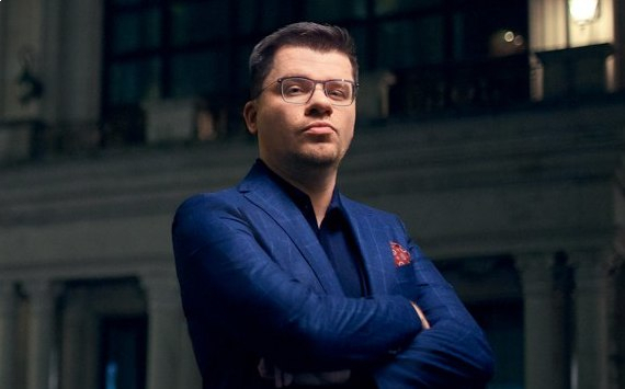 Гарик Харламов поднял цены на свои выступления после шумихи вокруг Кристины Асмус
