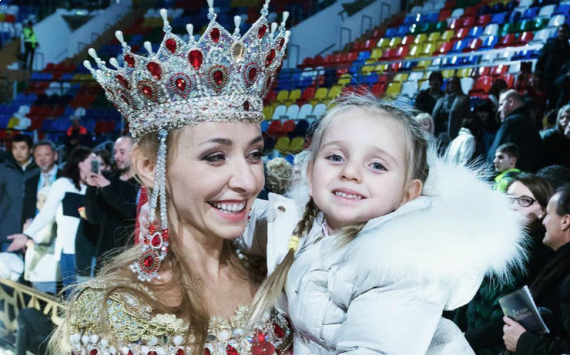 Татьяна Навка призналась, что ее 5-летнюю дочь в ледовом шоу заменит дублерша