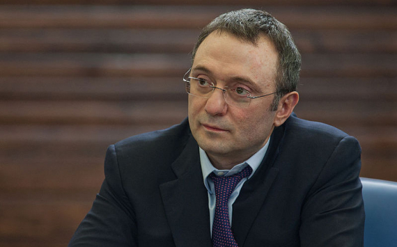 Представители миллиардера Сулеймана Керимова опровергли наличие у него иностранного вида на жительство