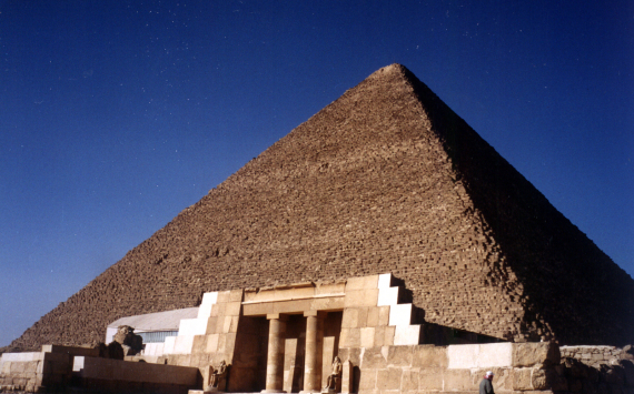 Археологи обнаружили в пирамиде Хеопса тайную комнату