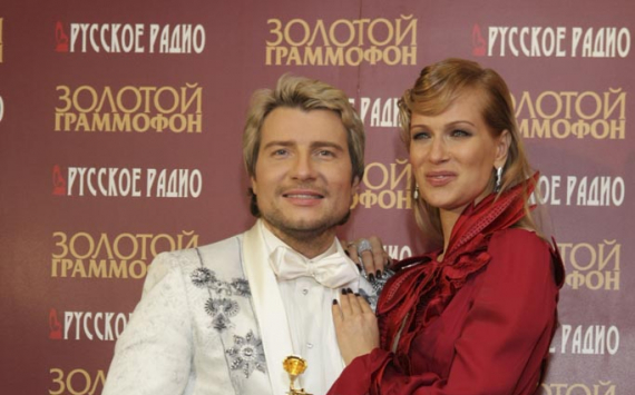 Олеся Судзиловская вспомнила, как рыдала в плечо Николая Баскова за неделю до своей свадьбы