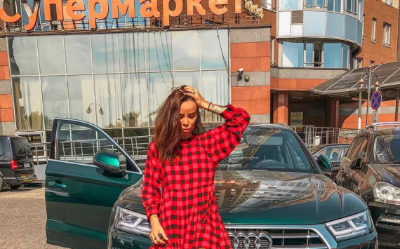 Айза Анохина купила себе машину за 8 миллионов рублей