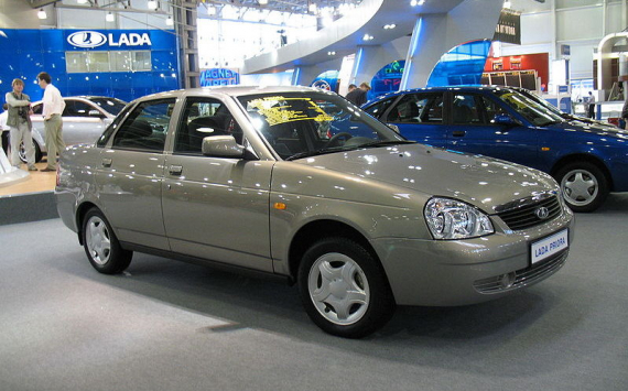 «АвтоВАЗ» продал 704 машины марки Lada через интернет