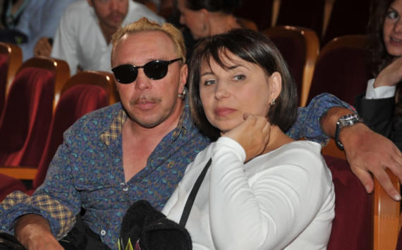 «Бизнес-леди»: Гарик Сукачев показал редкое фото своей 58-летней жены Ольги