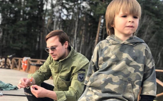 «Настоящие мужики!»: Алексей Чадов приобщил к рыбалке подросшего сына от Агнии Дитковските