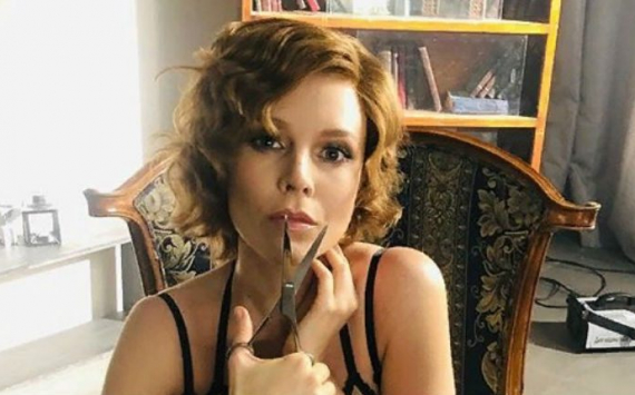 «Хочу шокирующих перемен»: Наталья Подольская пошутила над фанатами, «избавившись» от волос
