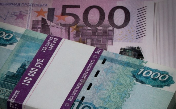 Инвестор Ян Марчинский рассказал, стоит ли менять рубли на иностранную валюту