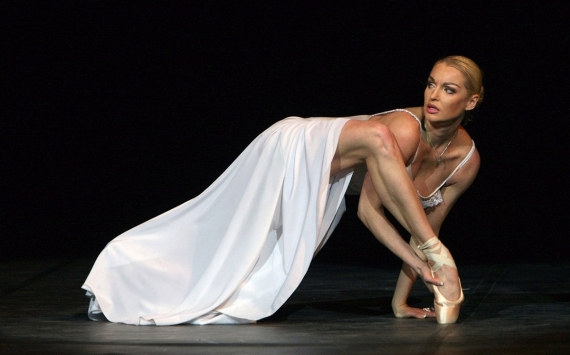 Анастасия Волочкова презентовала спектакль «Балерина в Зазеркалье»