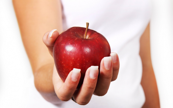 «Не только пищевые привычки»: Диетолог перечислила главные причины набора лишнего веса
