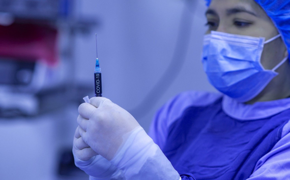 Минздрав России объявил о переговорах с Германией о совместном производстве российских вакцин против коронавируса
