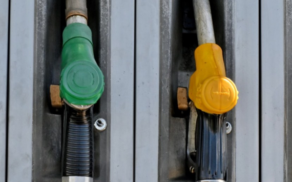 Новак пообещал не допустить роста цен на бензин выше инфляции