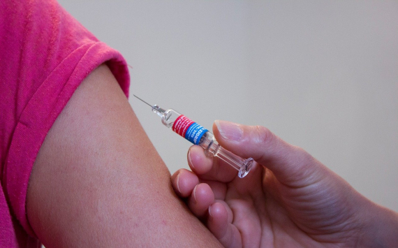 В России начали вакцинировать бездомных от коронавируса