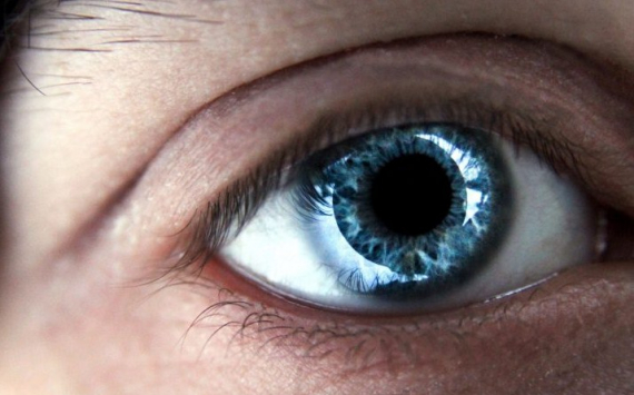 Ученые: Подергивание глаз говорит о заболевании мозга