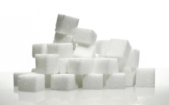 «Известия» сообщили о приостановке продаж сахара с заводов в российские магазины