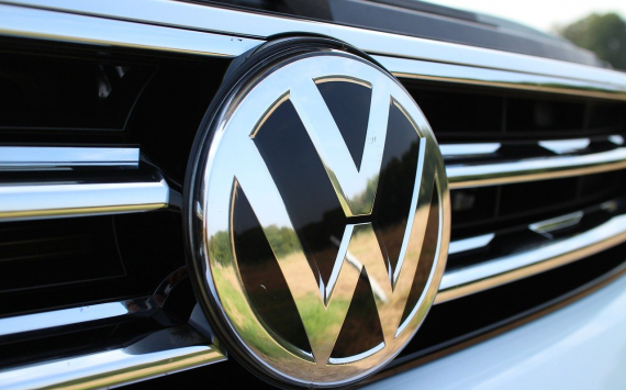 Volkswagen готовится к значительному сокращению производства из-за нехватки микрочипов