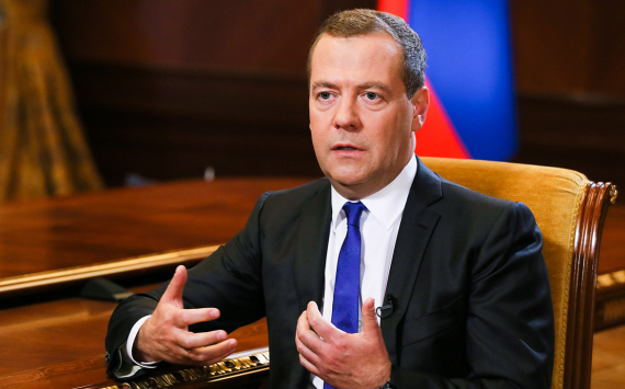 Медведев указал на отставание страны в инновационной деятельности