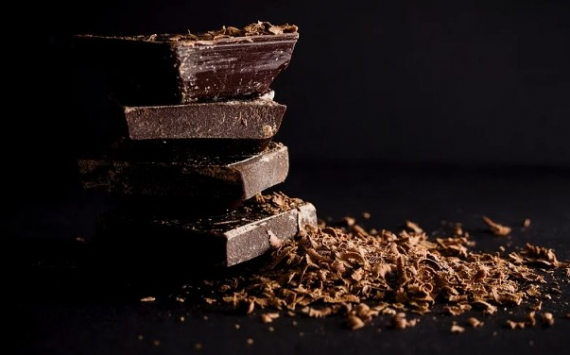 Нутрициолог перечислила 5 причин добавить в рацион чёрный шоколад